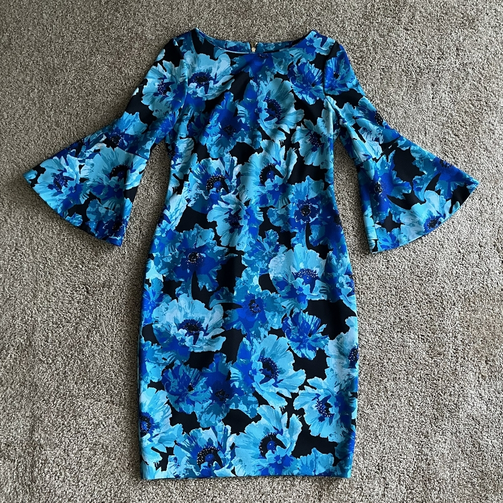 Bell sleeve dress